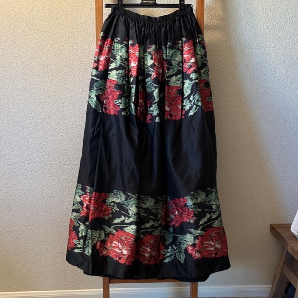 Vintage Adolfo silk taffeta Floral Black and Red Women's full ball  Skirt